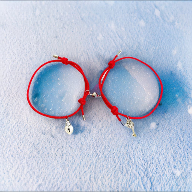 2 Magnetic Lover Bracelets For Couples, Red / Green - OurCoordinates